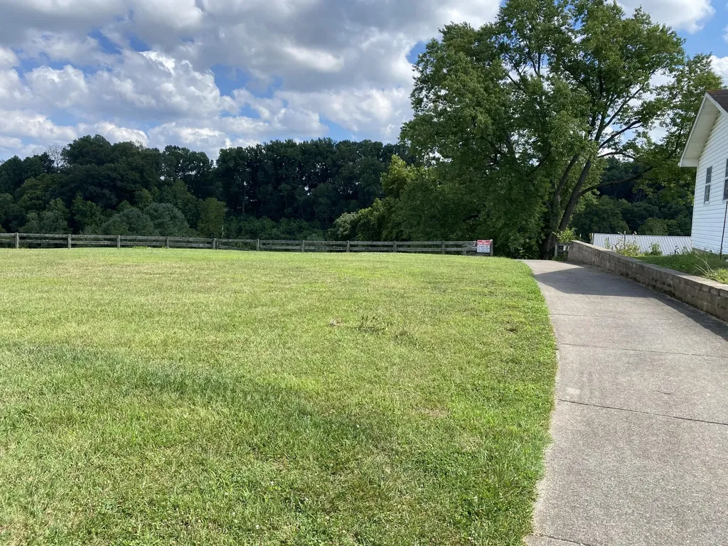 5, 6a & 6b Melrose Place Somerset KY 42503