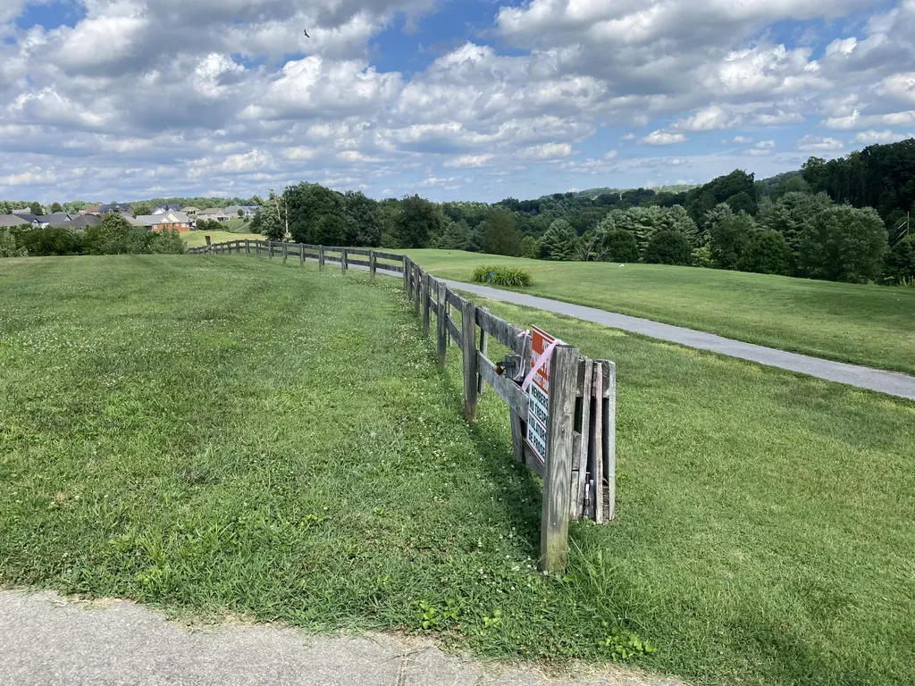 5, 6a & 6b Melrose Place Somerset KY 42503