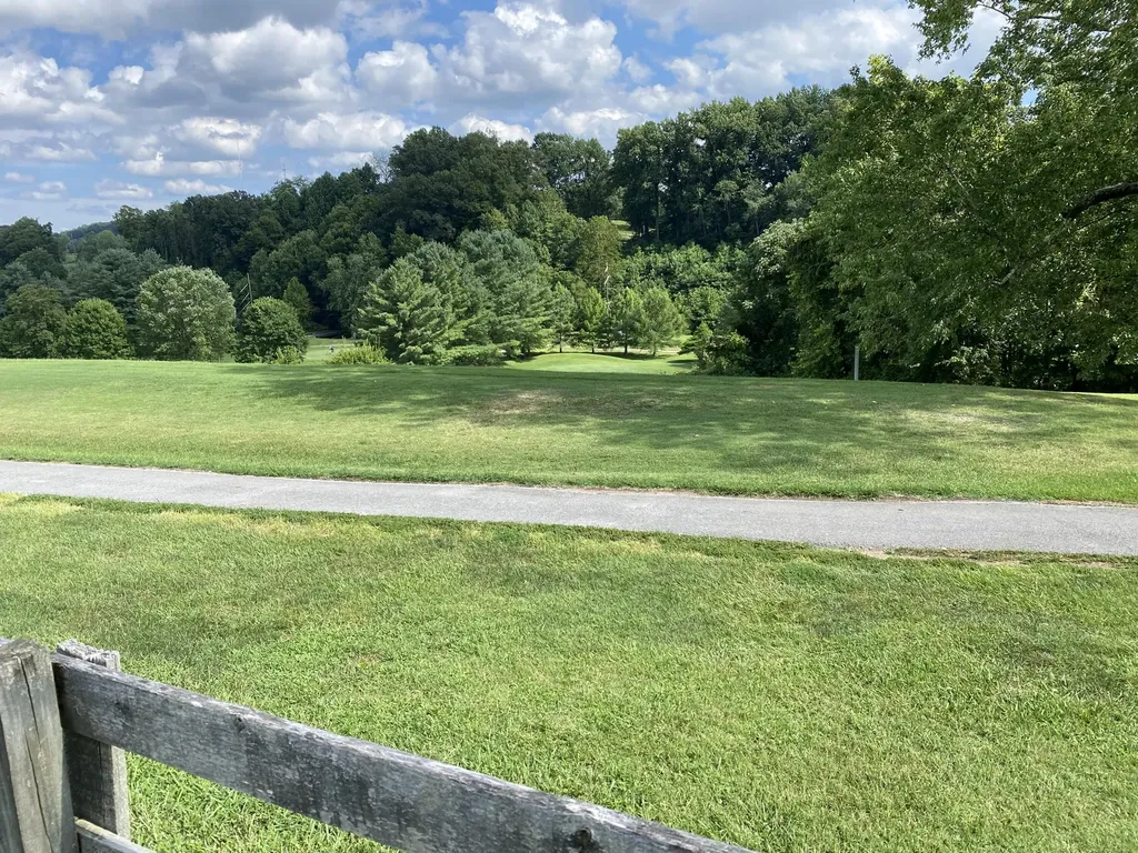 5, 6a & 6b Melrose Place Somerset KY 42503
