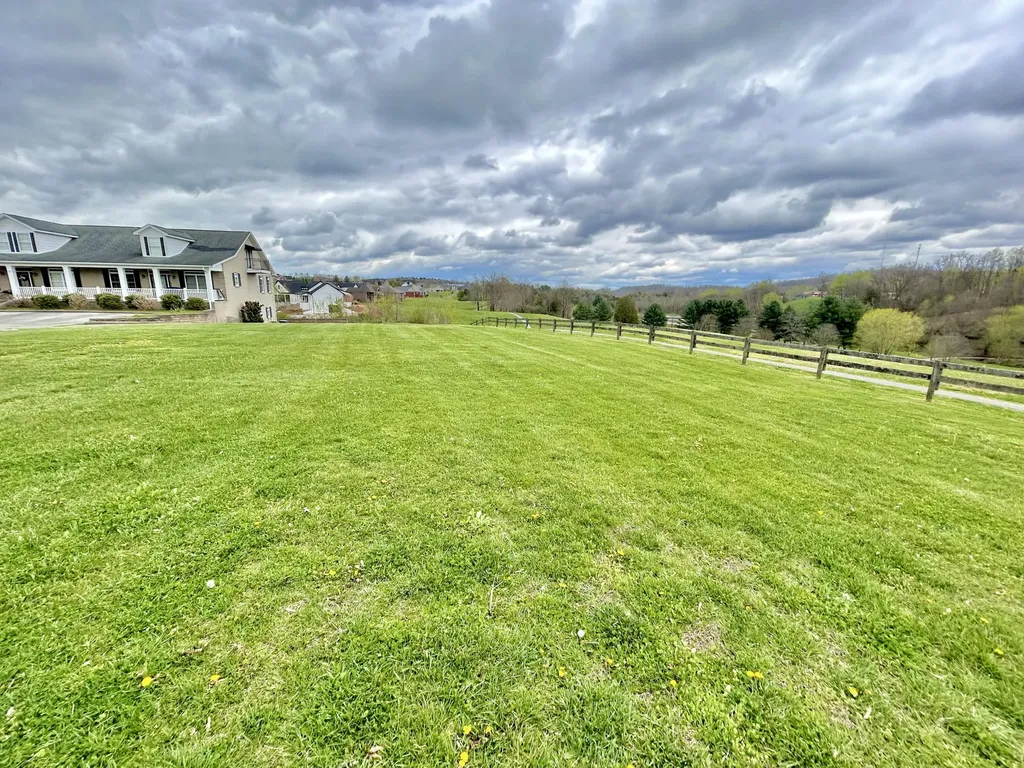 5, 6a & 6b Melrose Place Somerset KY 42503
