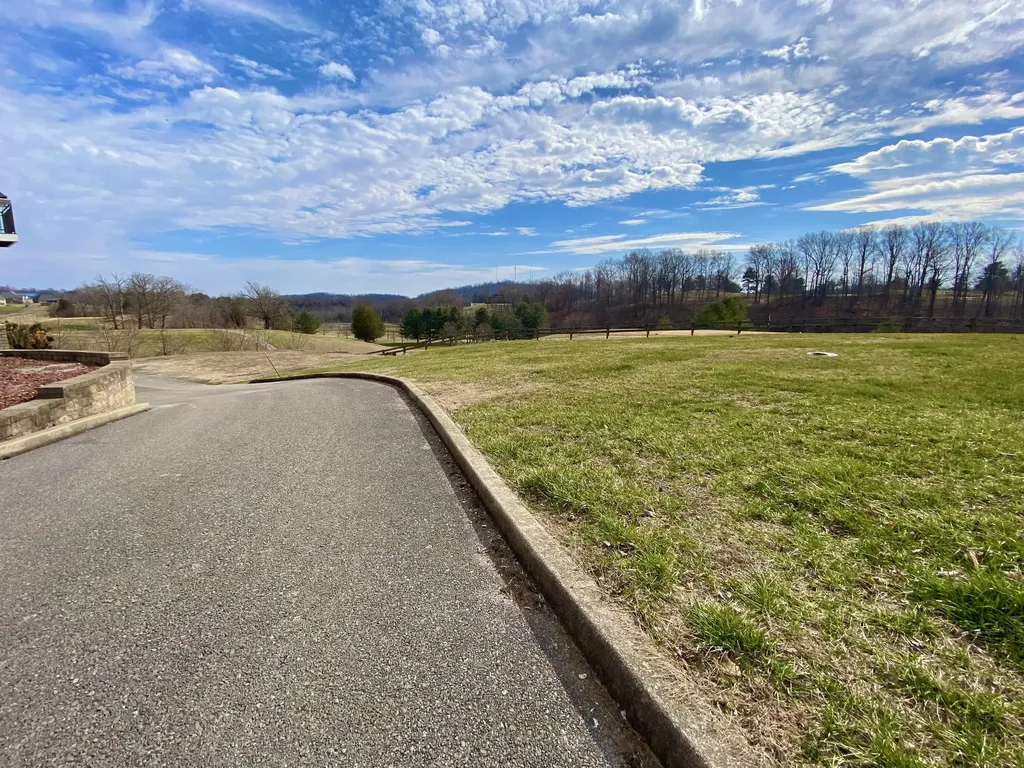 5, 6a & 6b Melrose Place Somerset KY 42503
