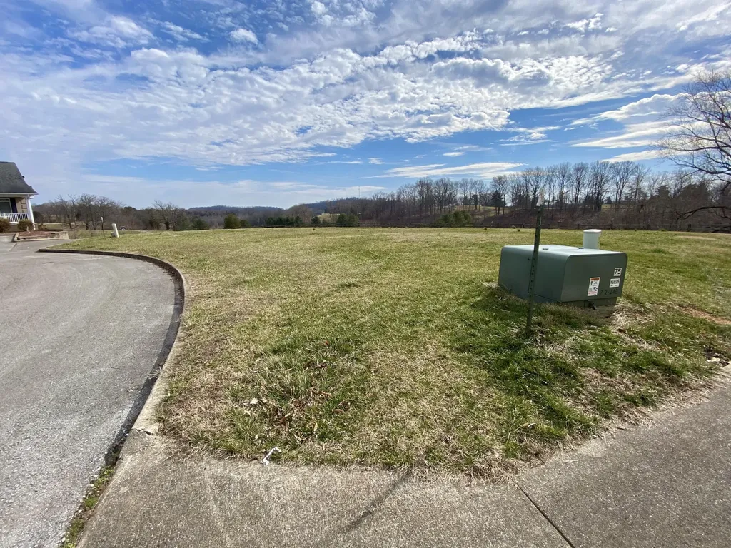 5, 6a & 6b Melrose Place Somerset KY 42503