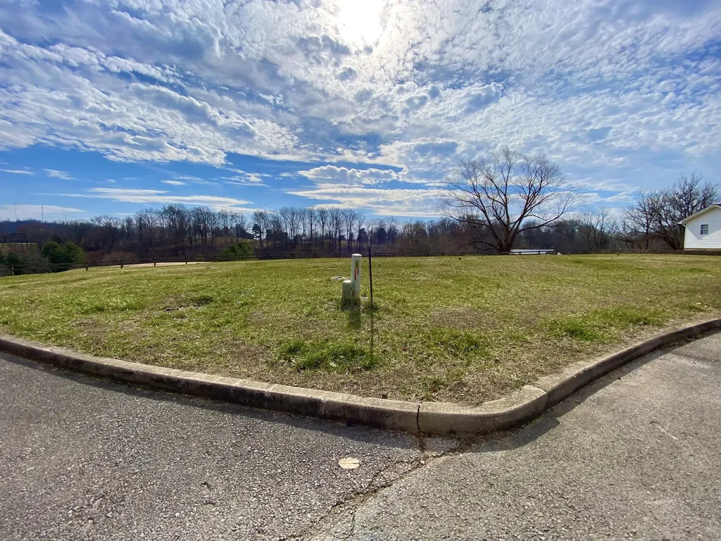 5, 6a & 6b Melrose Place Somerset KY 42503