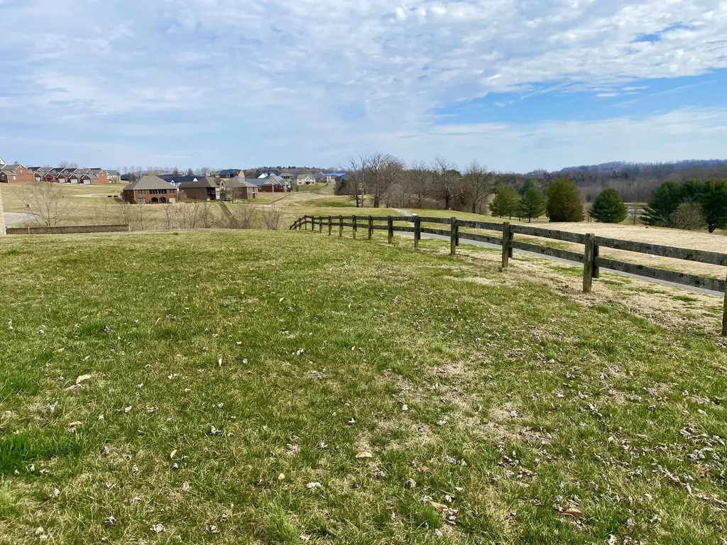 5, 6a & 6b Melrose Place Somerset KY 42503