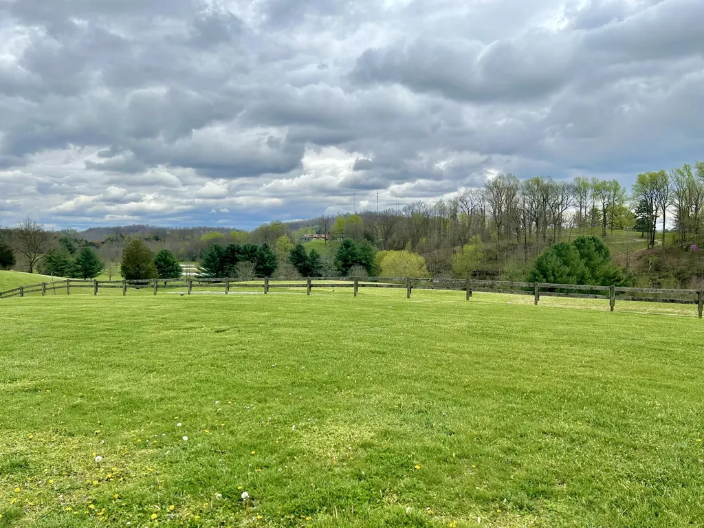 5, 6a & 6b Melrose Place Somerset KY 42503
