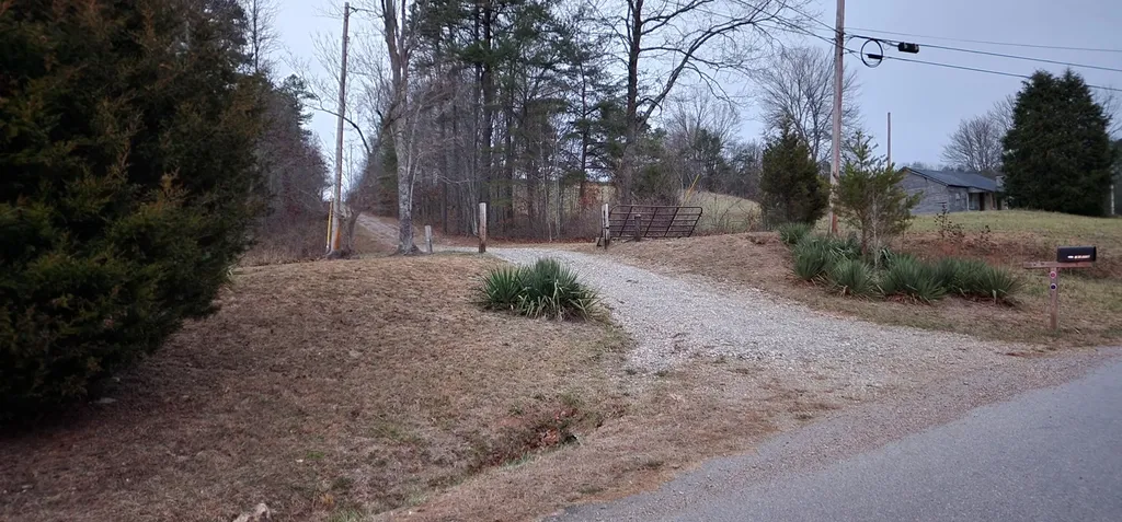 1379 Highway 577 East Annville KY 40402