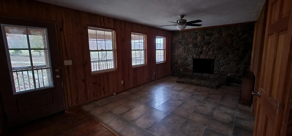 1379 Highway 577 East Annville KY 40402