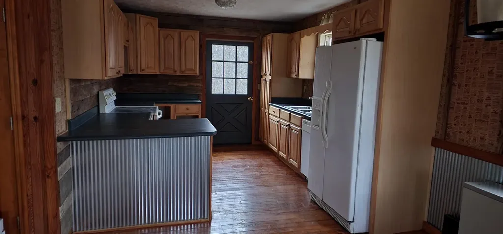 1379 Highway 577 East Annville KY 40402