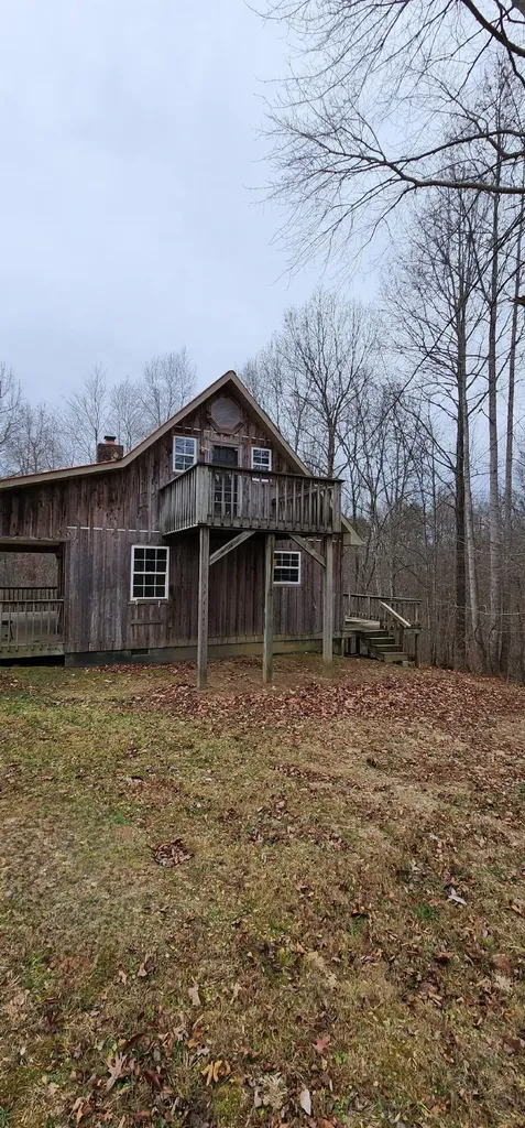 1379 Highway 577 East Annville KY 40402