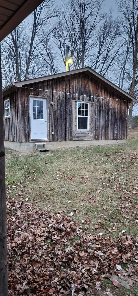 1379 Highway 577 East Annville KY 40402