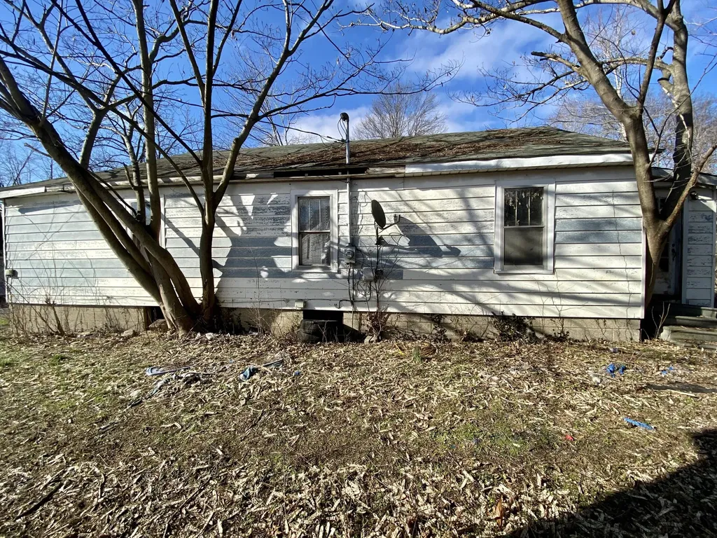 615 Barnes Street Providence KY 42450
