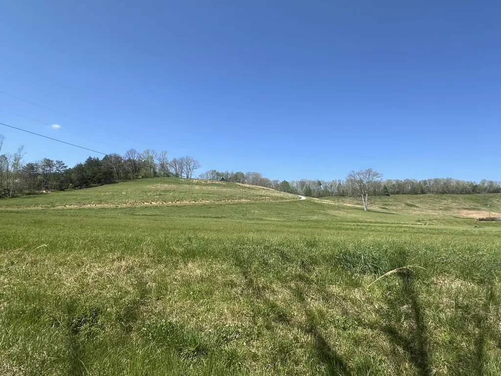 1928 Money Road East Bernstadt KY 40729