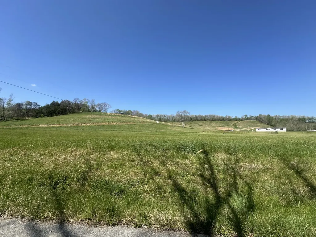 1928 Money Road East Bernstadt KY 40729