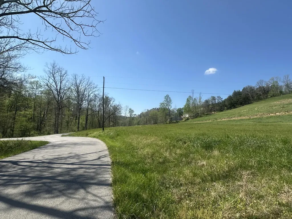 1928 Money Road East Bernstadt KY 40729