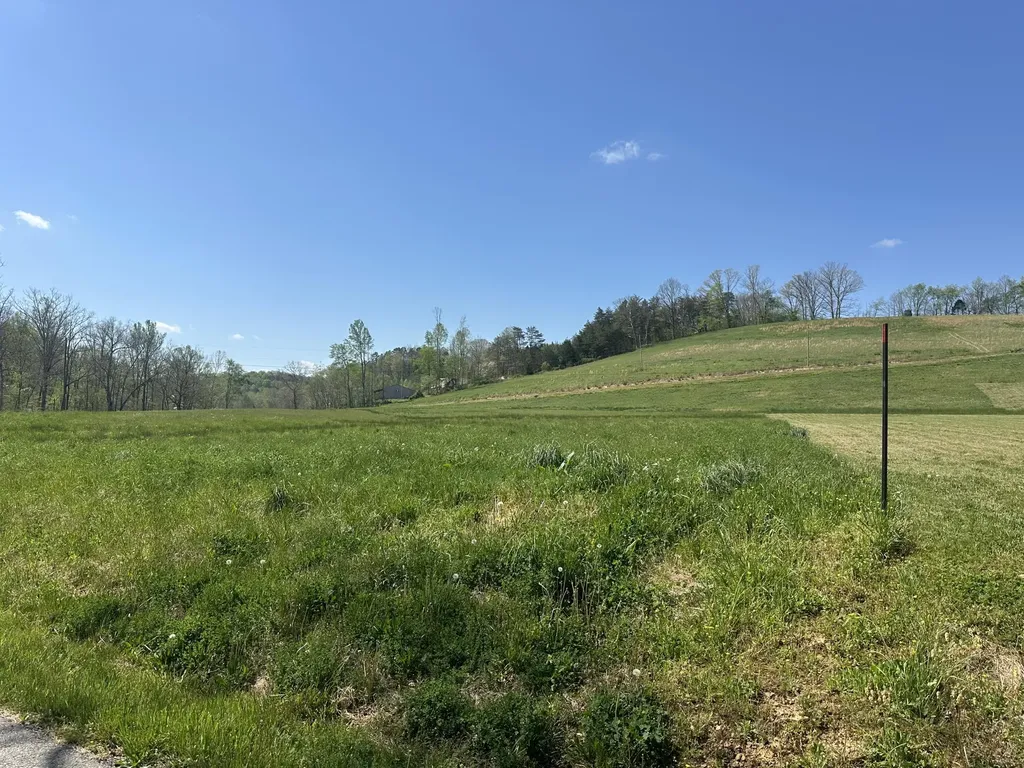 1928 Money Road East Bernstadt KY 40729