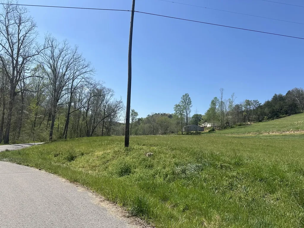 1928 Money Road East Bernstadt KY 40729