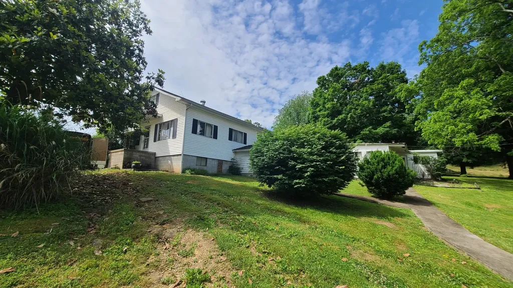 395 Lloyd Wilson Road Williamsburg KY 40769
