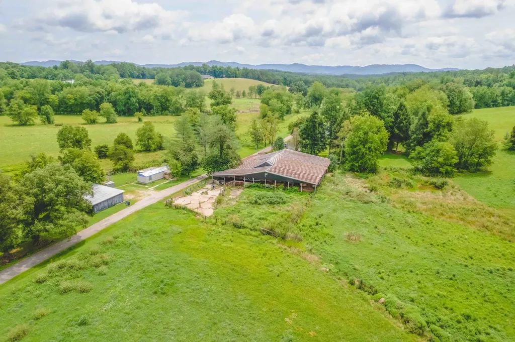 395 Lloyd Wilson Road Williamsburg KY 40769