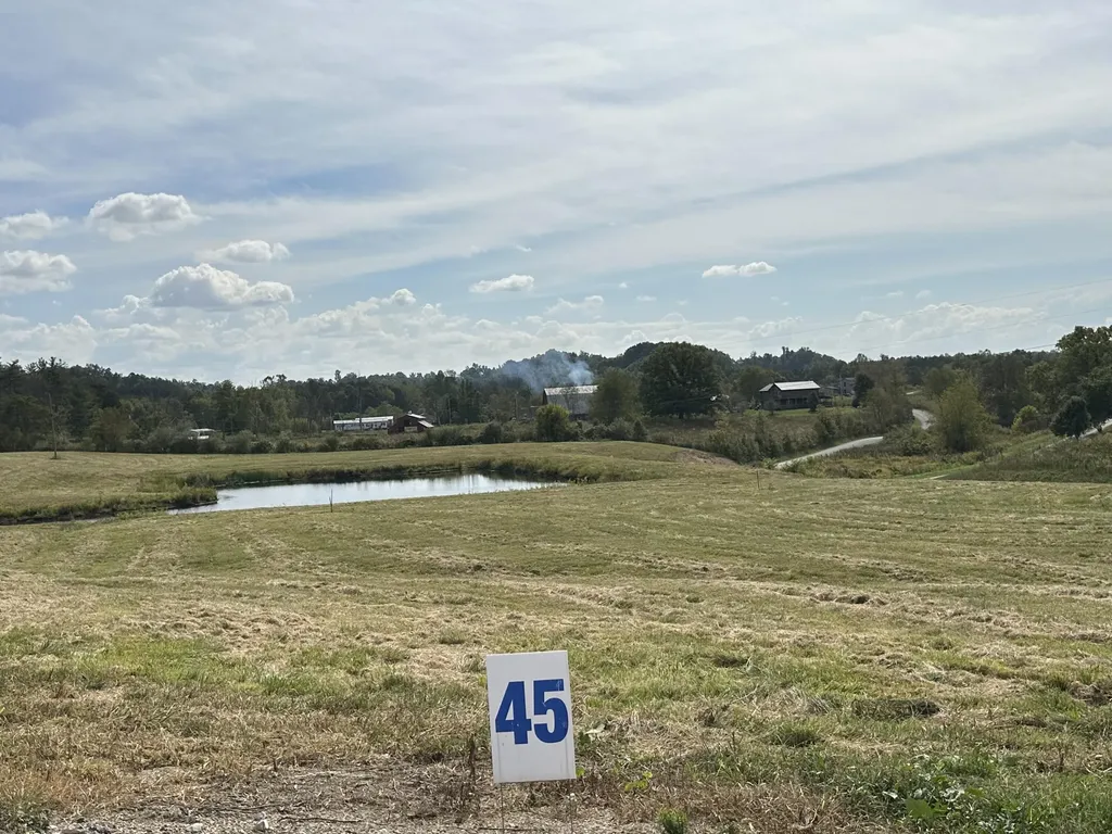 45 Bull Run East Bernstadt KY 40729