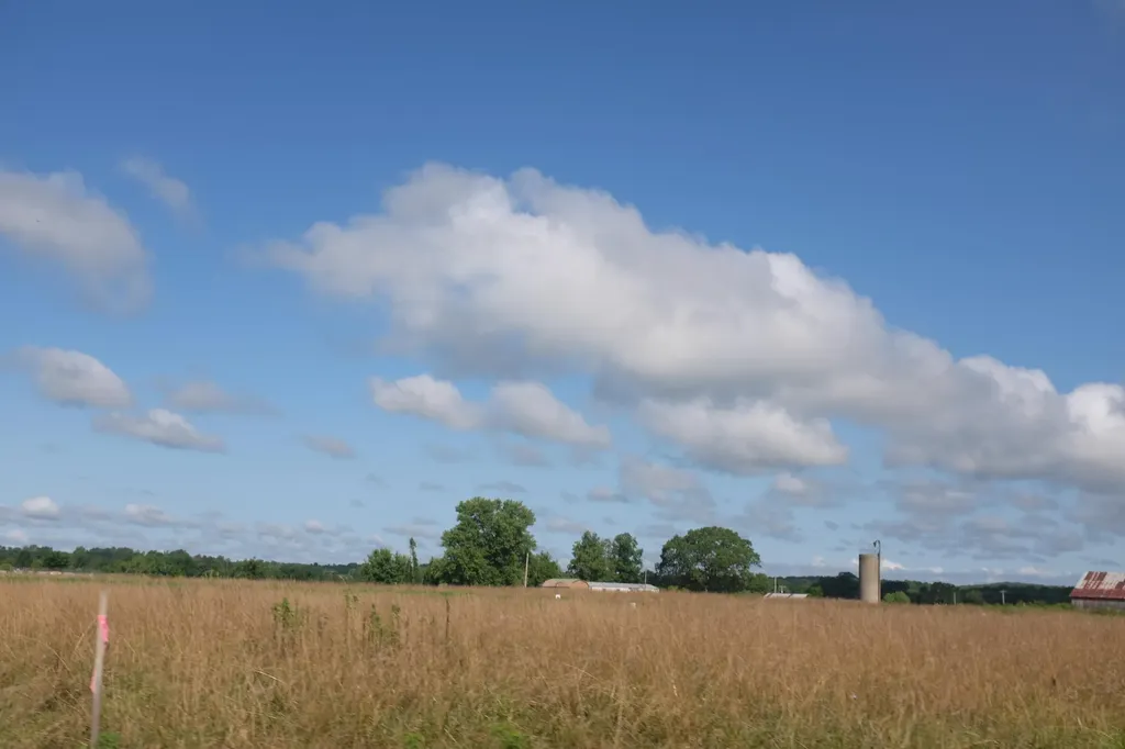 36 Wolf Bend East Bernstadt KY 40729