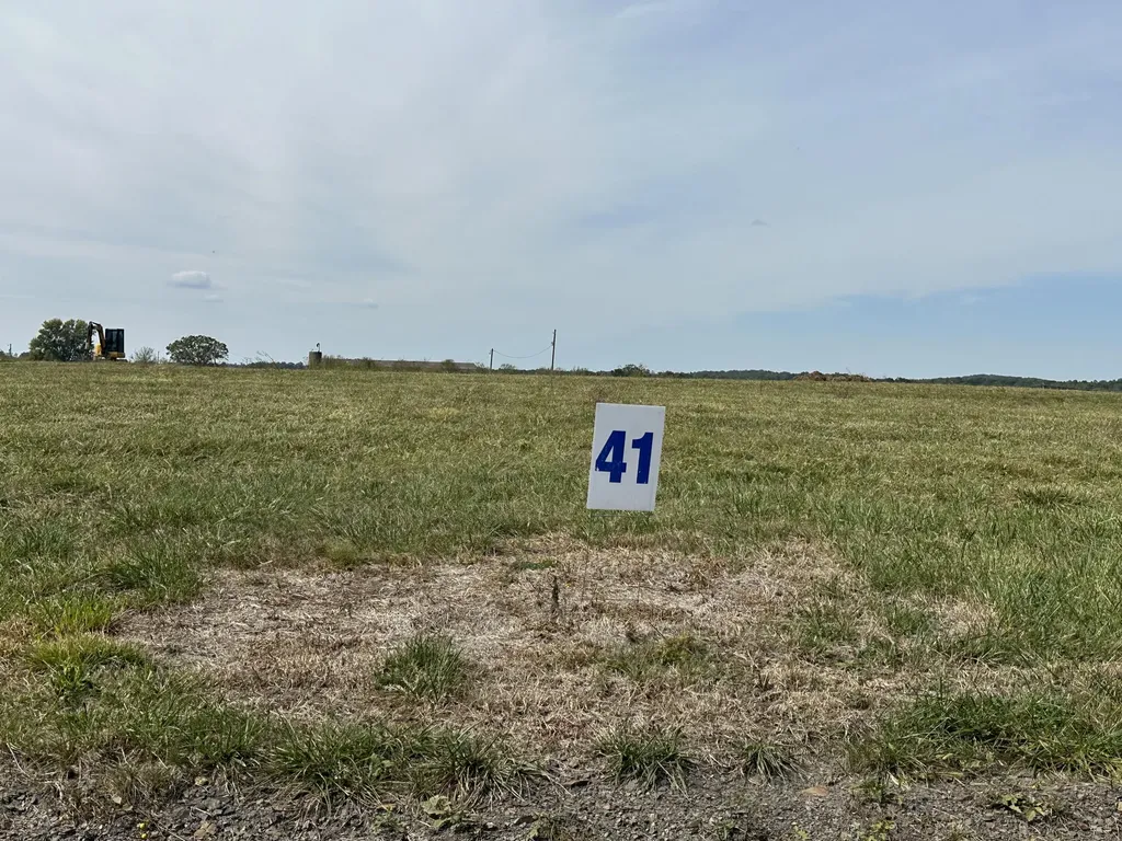 36 Wolf Bend East Bernstadt KY 40729