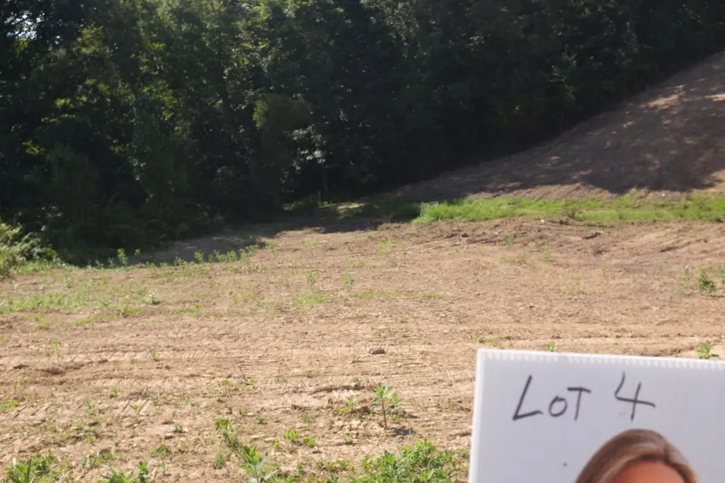 4 Golden Pond Drive London KY 40741