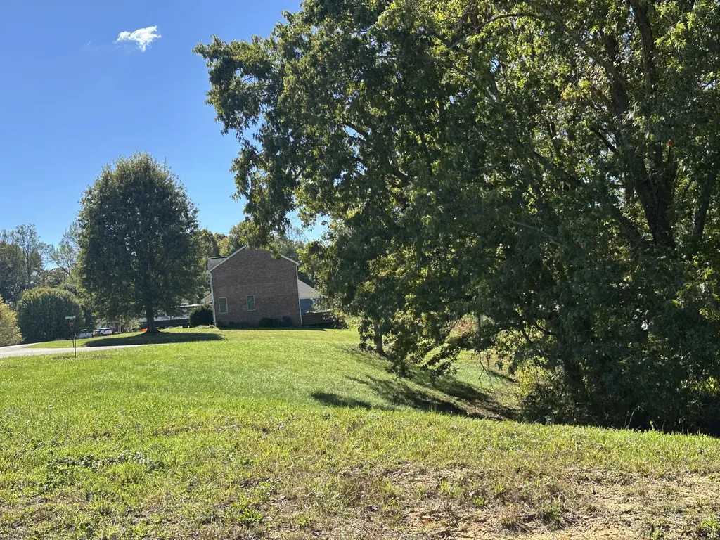 23 Deep Wood Drive London KY 40741