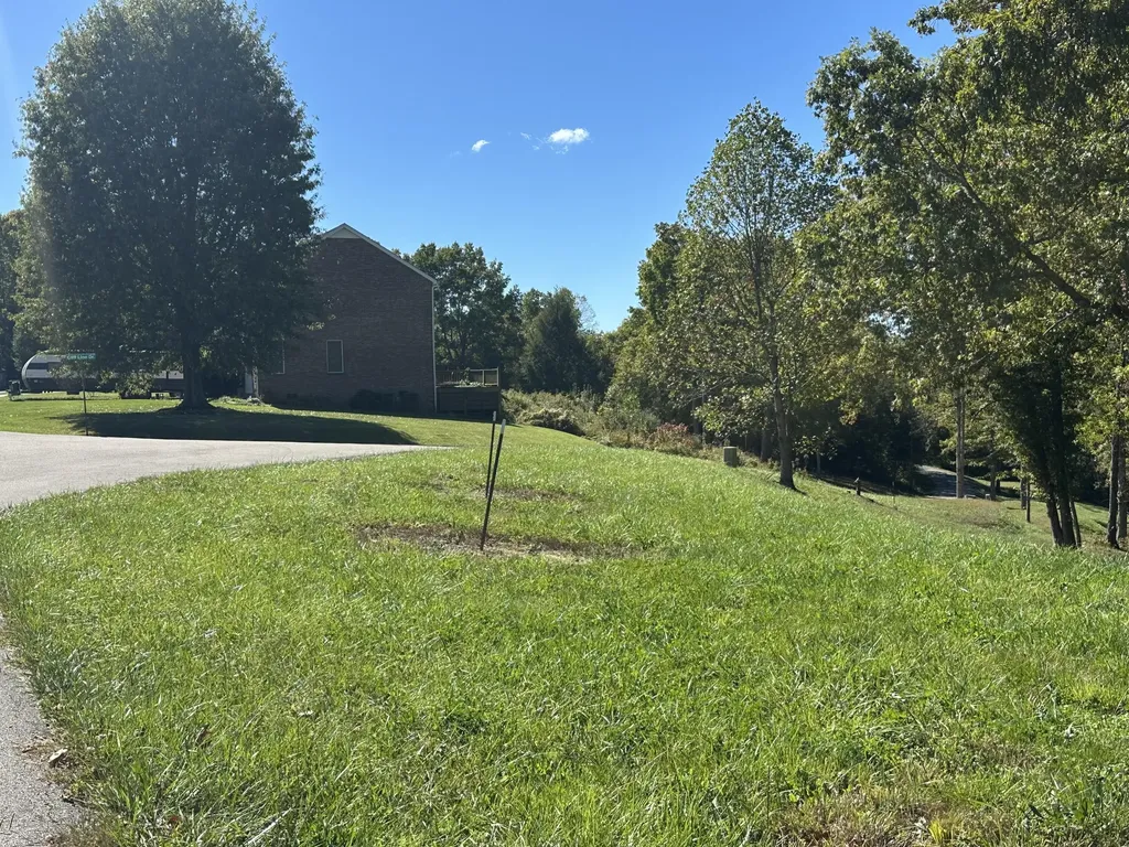 23 Deep Wood Drive London KY 40741