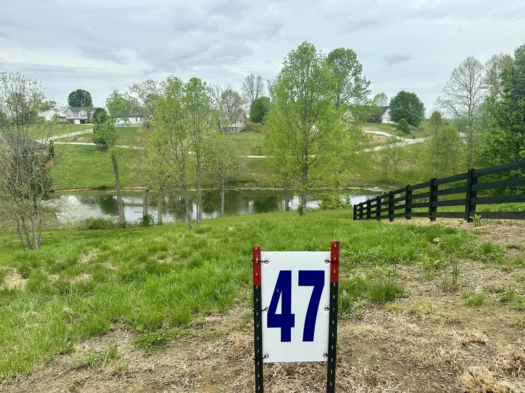47 Ridgeline Drive London KY 40741