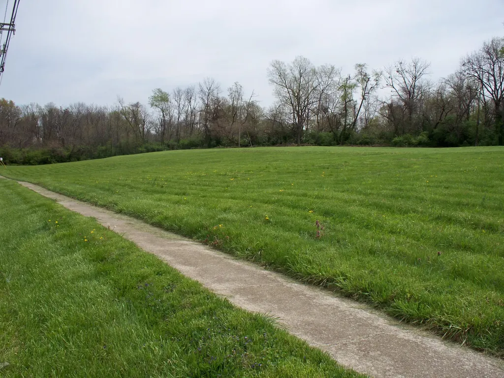 305 Kentucky Avenue Versailles KY 40383