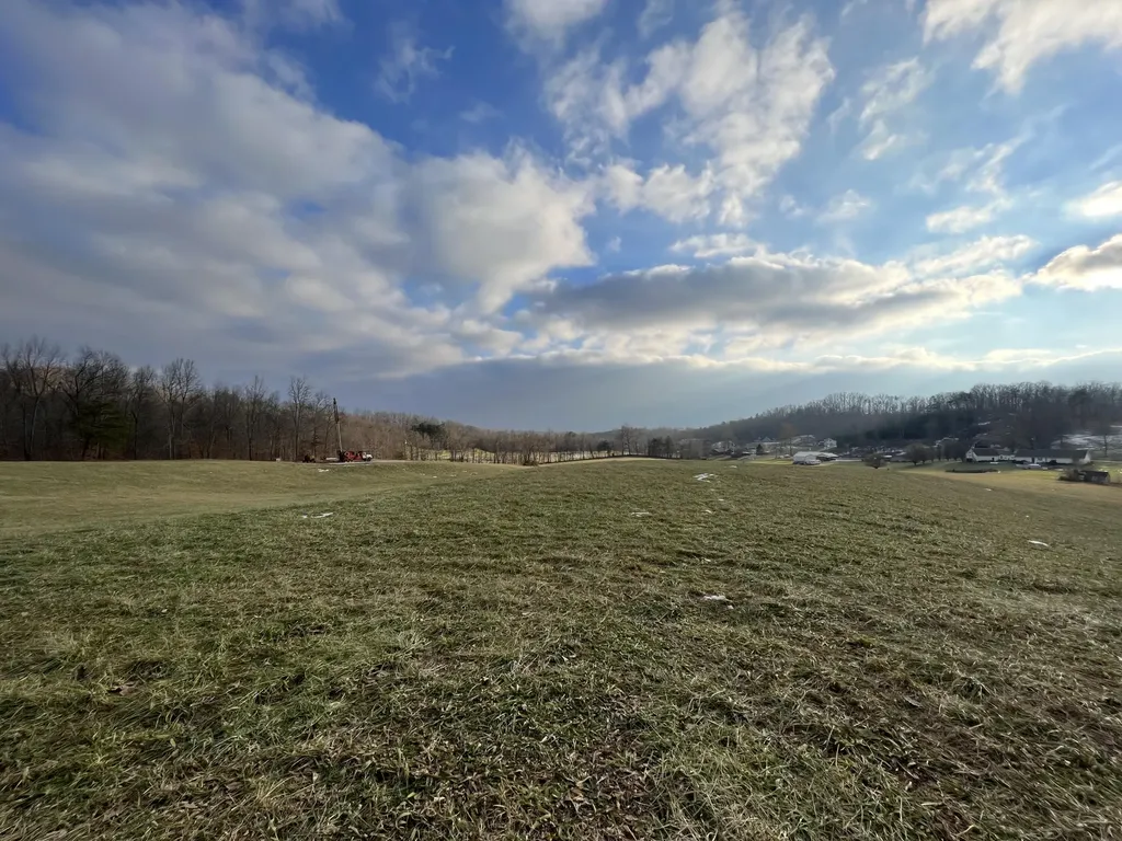 Lot #27 Laredo Drive London KY 40744