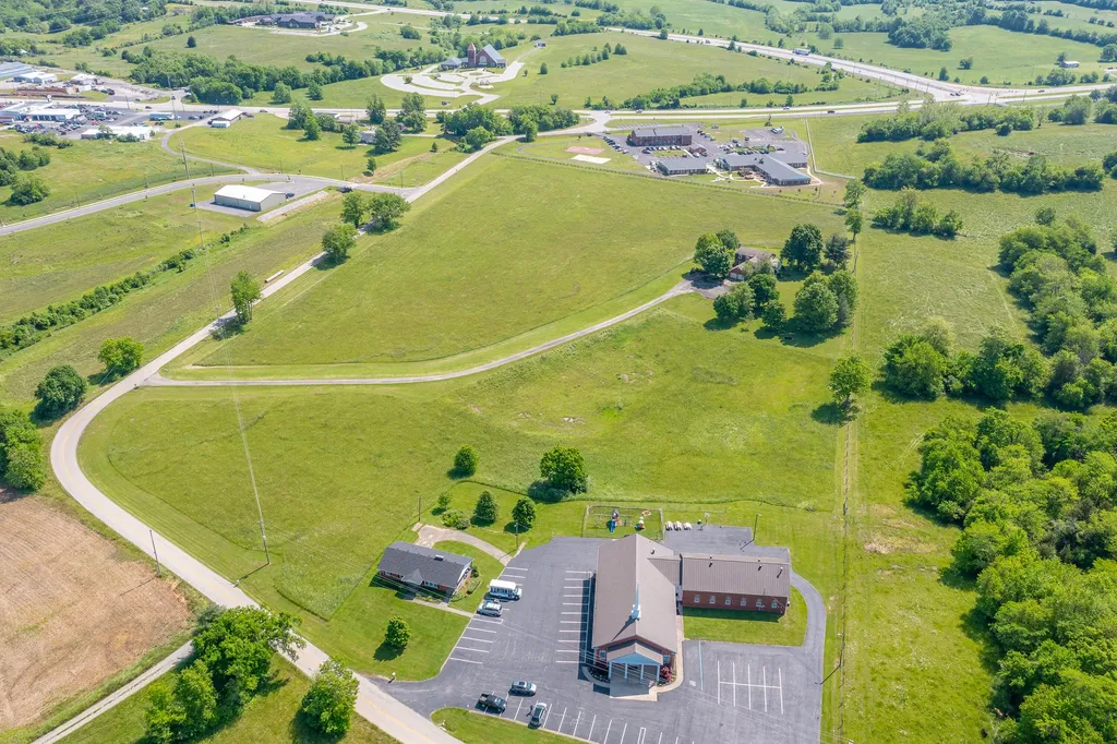 214 Sparrow Lane Harrodsburg KY 40330