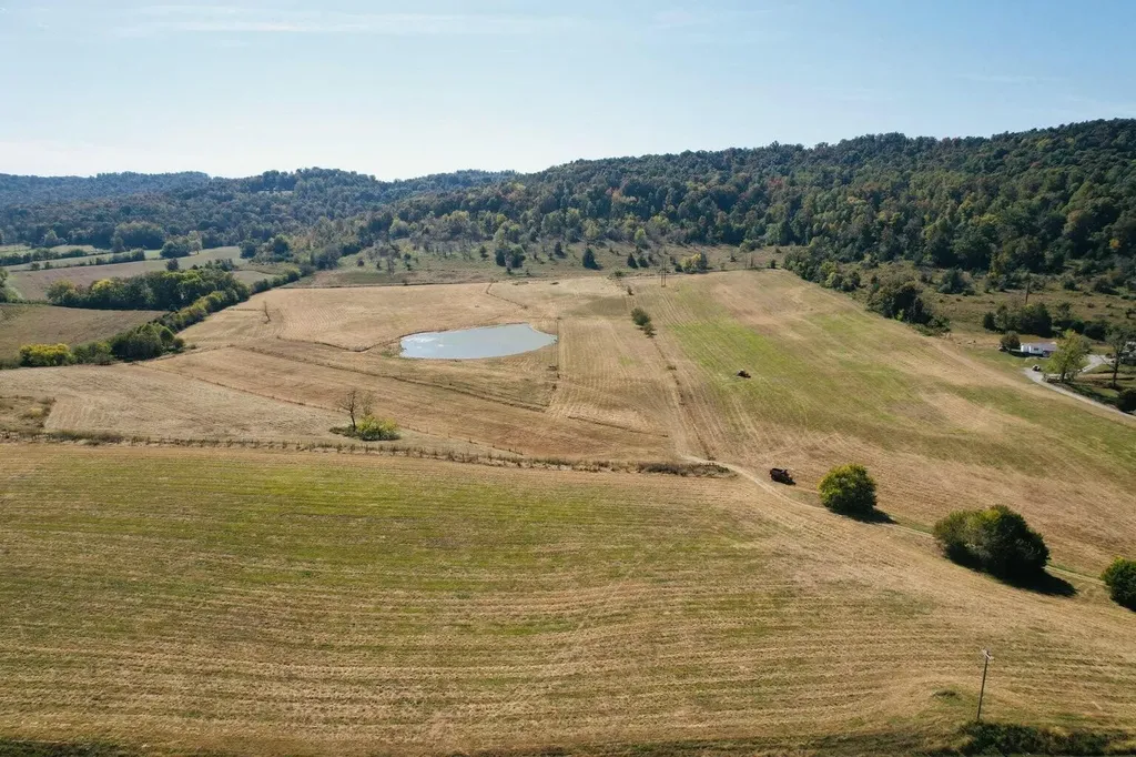 22 Elihu Cabin Hollow Road Somerset KY 42501