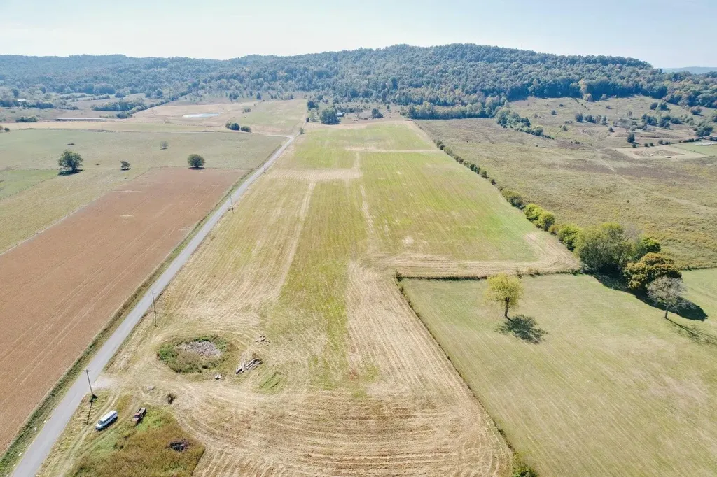 22 Elihu Cabin Hollow Road Somerset KY 42501
