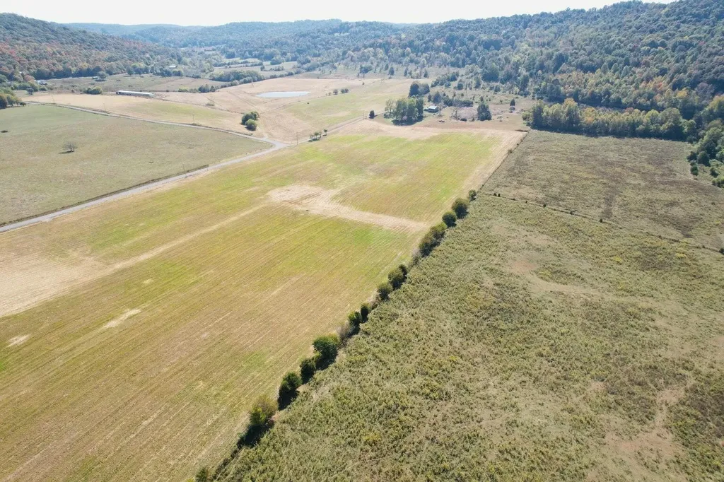 22 Elihu Cabin Hollow Road Somerset KY 42501