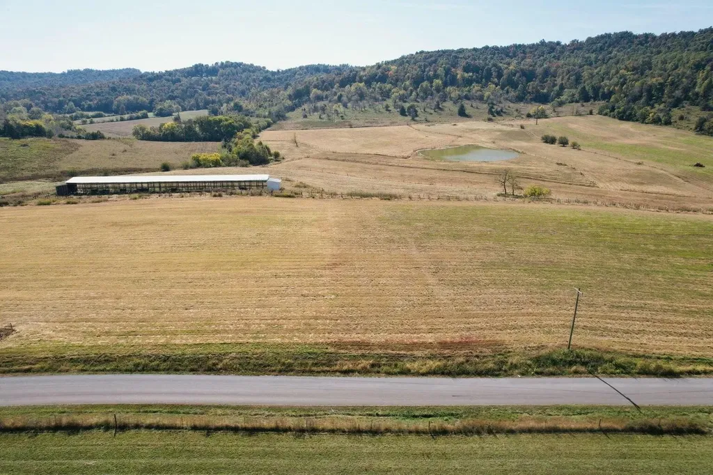 22 Elihu Cabin Hollow Road Somerset KY 42501