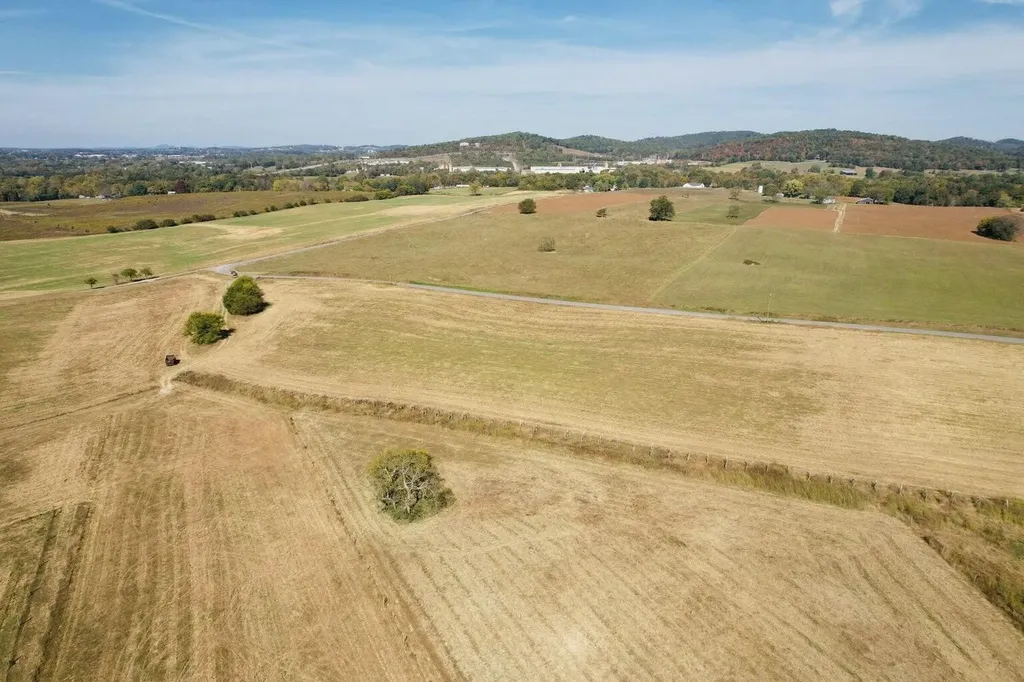 22 Elihu Cabin Hollow Road Somerset KY 42501