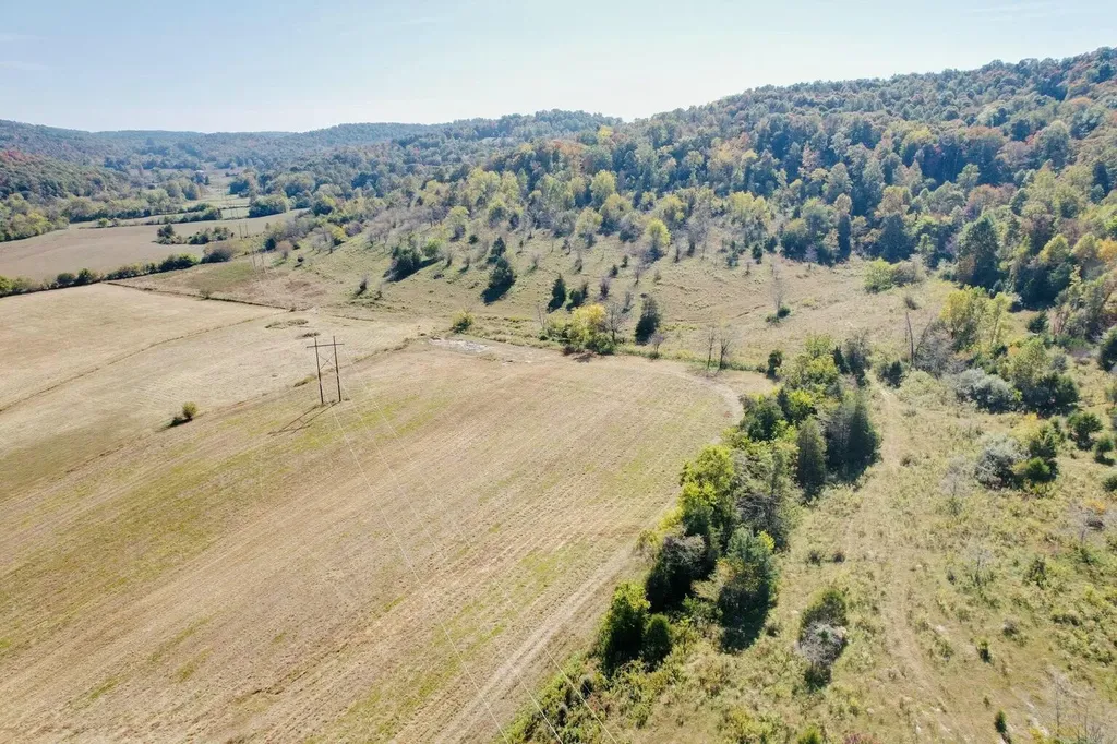 21 Elihu Cabin Hollow Road Somerset KY 42501