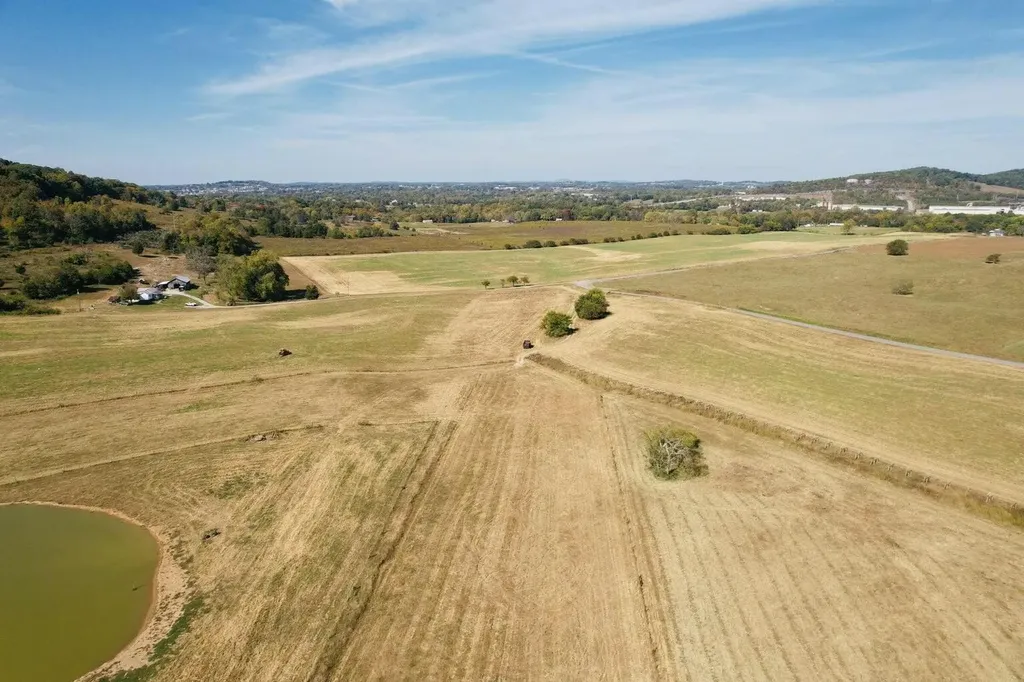 21 Elihu Cabin Hollow Road Somerset KY 42501