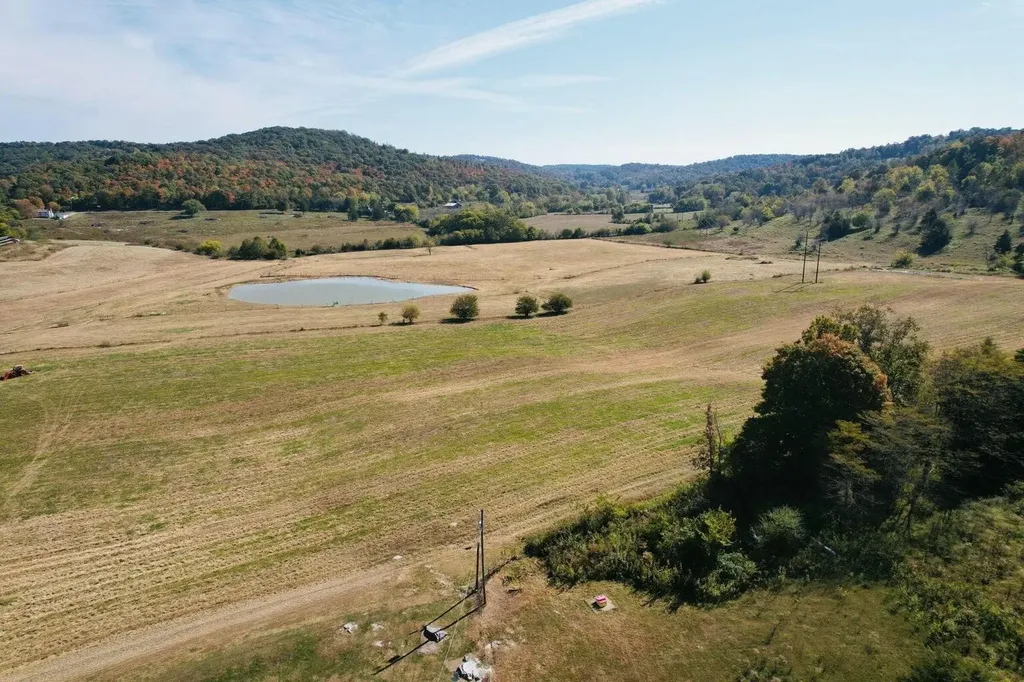 20 Elihu Cabin Hollow Road Somerset KY 42501