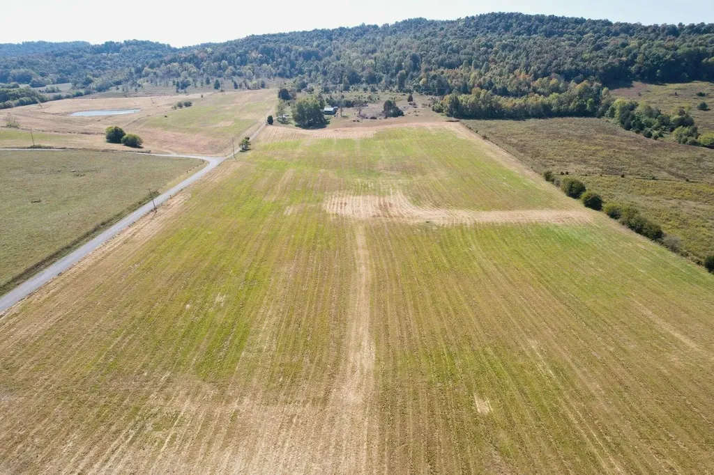 20 Elihu Cabin Hollow Road Somerset KY 42501
