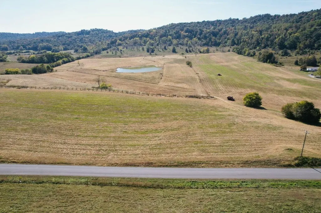 20 Elihu Cabin Hollow Road Somerset KY 42501