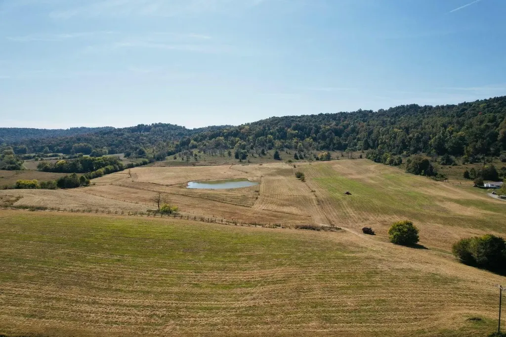 20 Elihu Cabin Hollow Road Somerset KY 42501