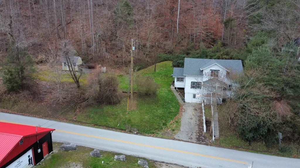 15 S Fork S Road Stanton KY 40380