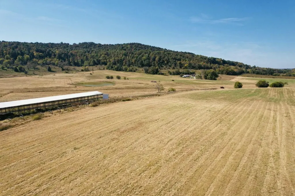 26 Elihu Cabin Hollow Road Somerset KY 42501
