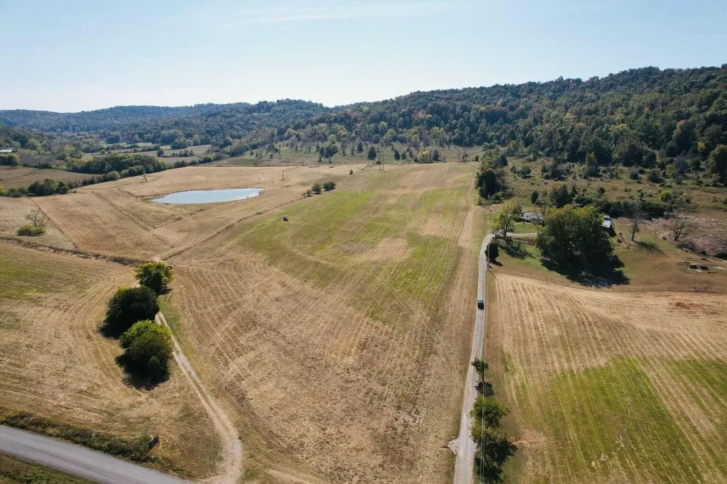 26 Elihu Cabin Hollow Road Somerset KY 42501