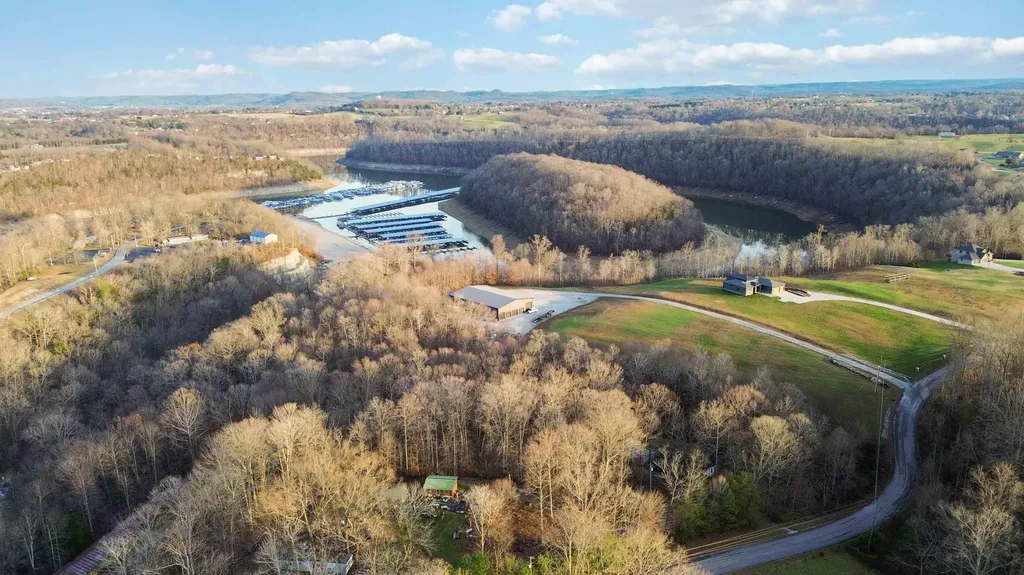 196 Knoll Lane Nancy KY 42544