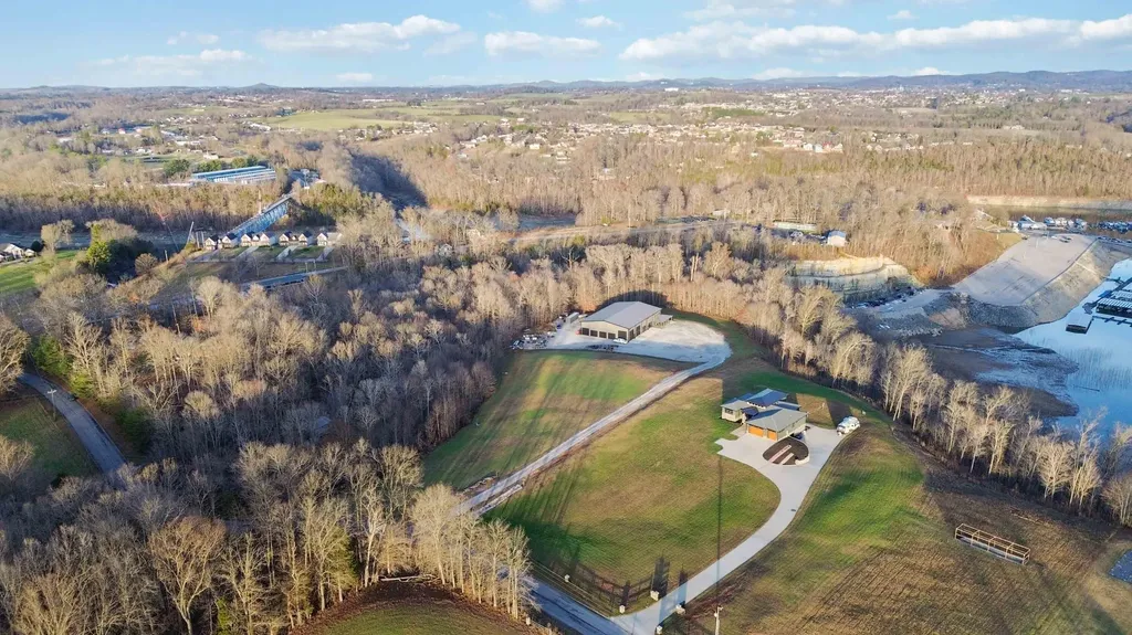196 Knoll Lane Nancy KY 42544