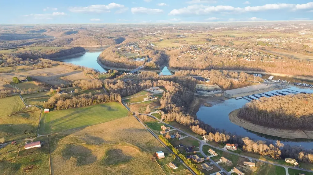 196 Knoll Lane Nancy KY 42544