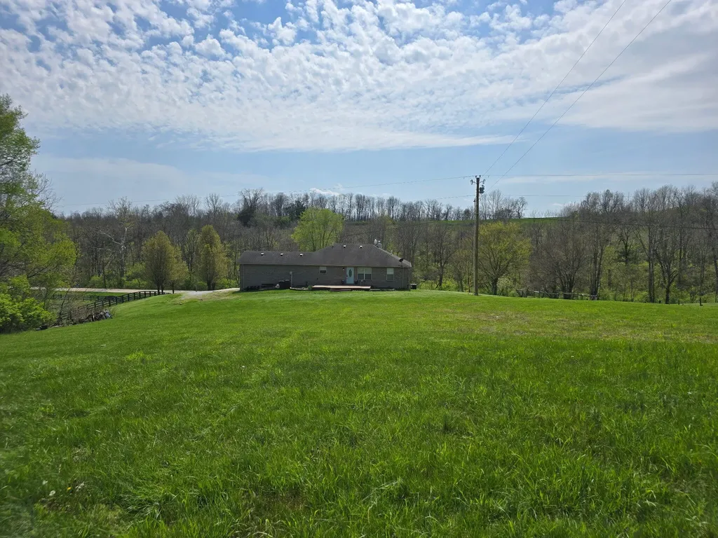 5665 Paris Road Mt Sterling KY 40353